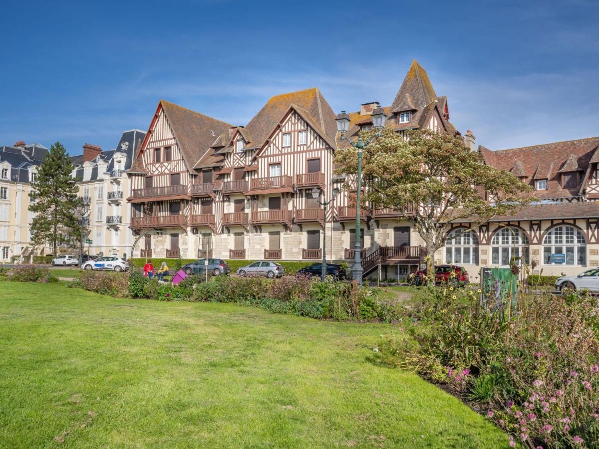 Apartment Le Normandie Home By Interhome * Cabourg
